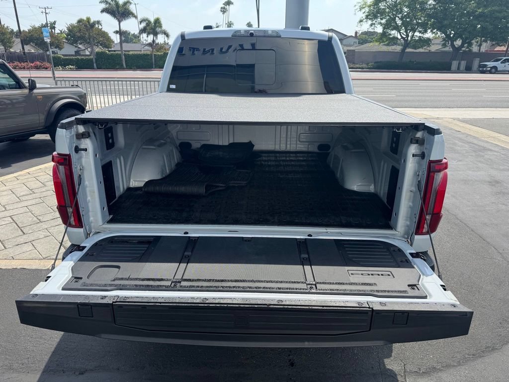 Used 2025 Ford F150 Raptor AWD/4WD image 6