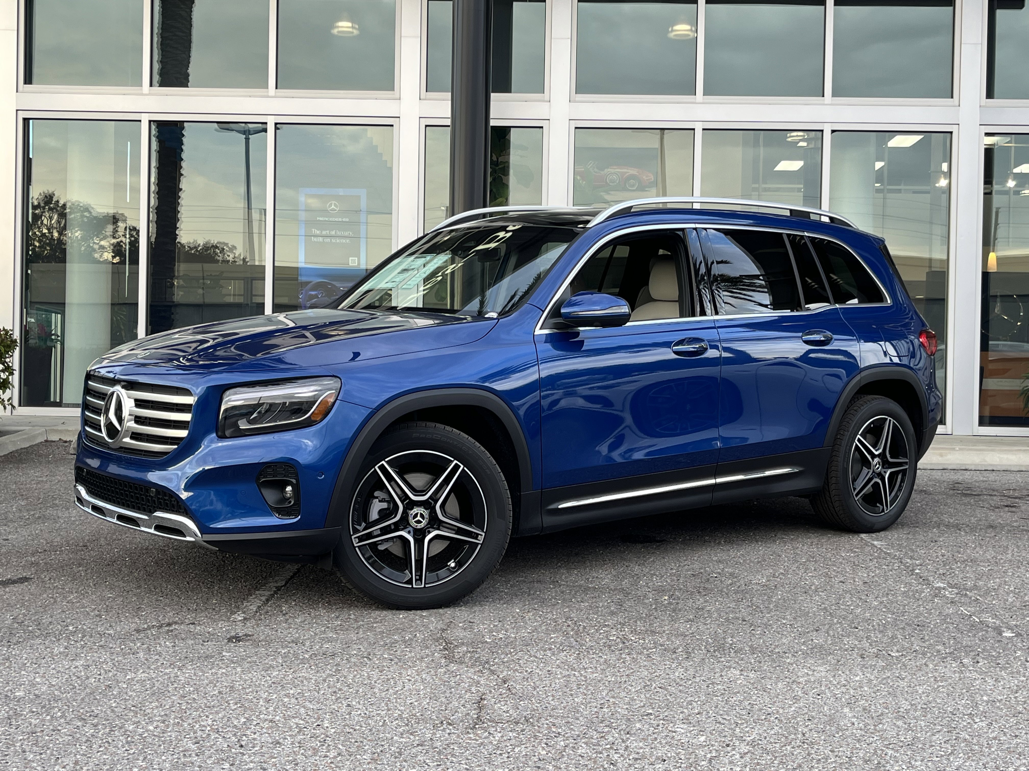 New 2026 Mercedes-Benz GLB 250 image 2