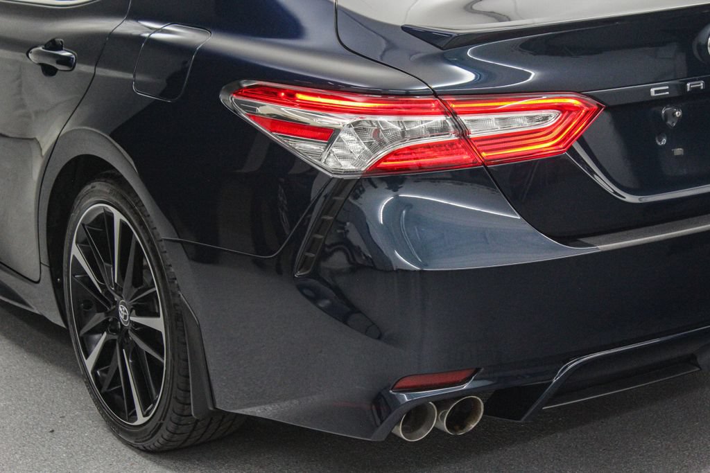 Used 2020 Toyota Camry XSE FWD image 9