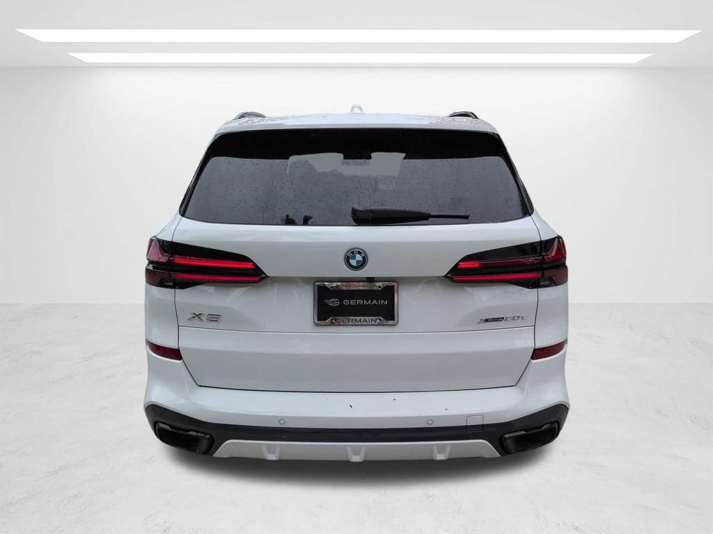 New 2026 BMW X5 xDrive50e w/ M Sport Package AWD/4WD image 5