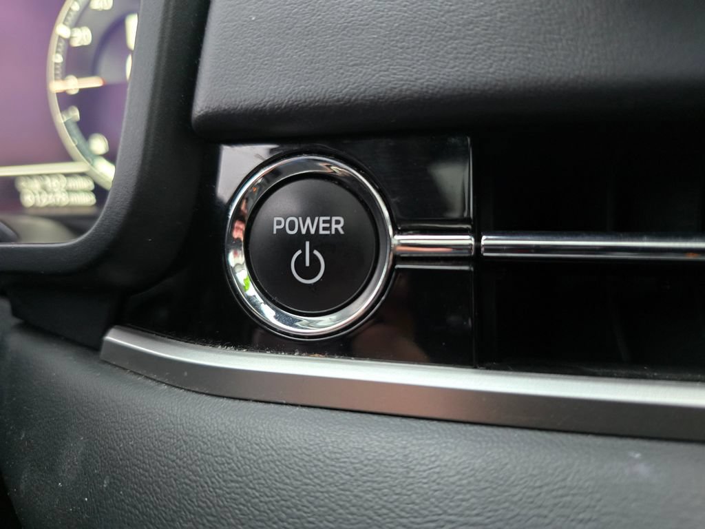 Used 2023 Mitsubishi Outlander 4WD Plug-In Hybrid image 25