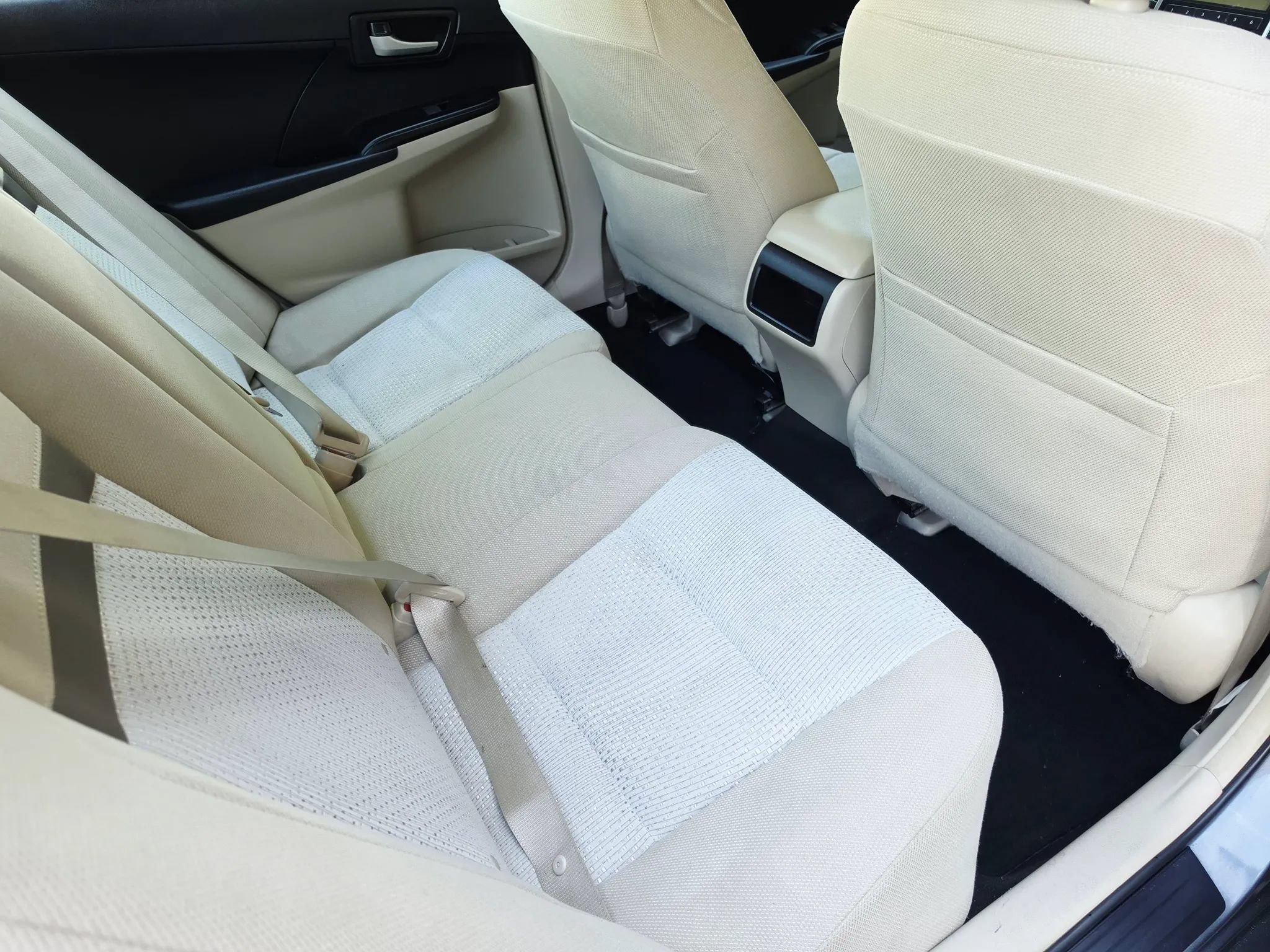 Used 2012 Toyota Camry FWD image 12