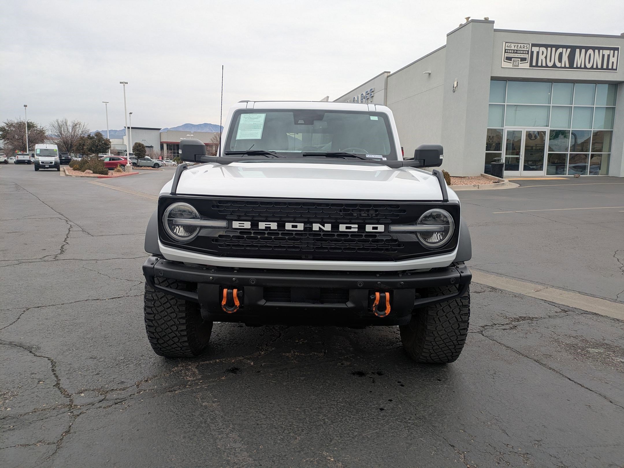 Used 2023 Ford Bronco Wildtrak image 9
