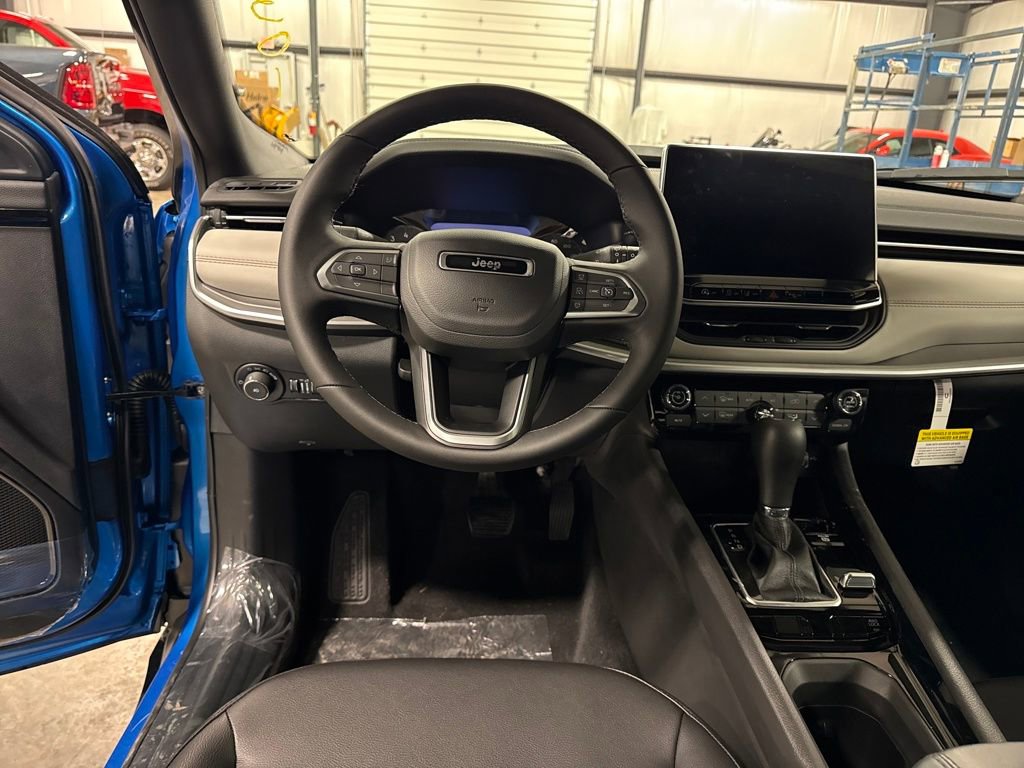 New 2026 Jeep Compass Limited image 13