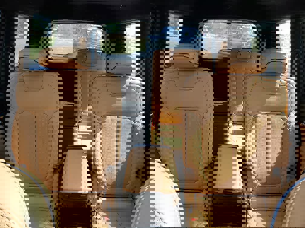 Used 2024 Jeep Grand Cherokee L Summit image 13