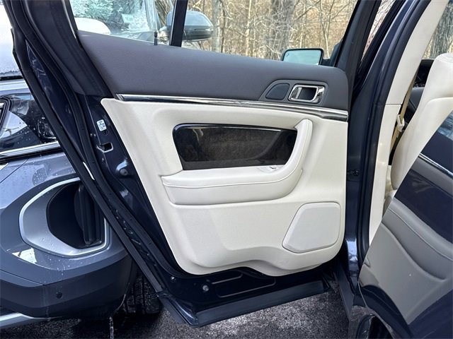 Used 2014 Lincoln MKS AWD w/ Equipment Group 101A image 19