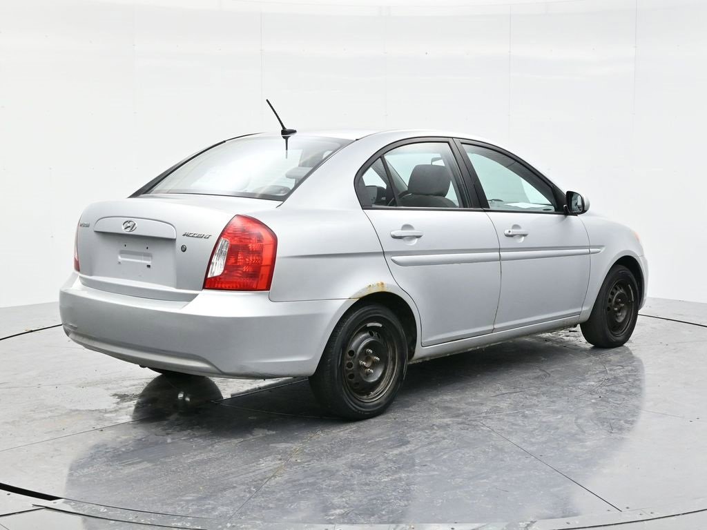 Used 2010 Hyundai Accent GLS w/ Premium Pkg 4 image 5