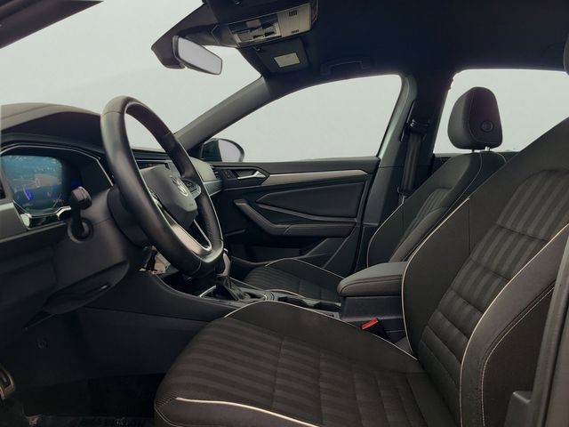 Used 2023 Volkswagen Jetta Sport image 21