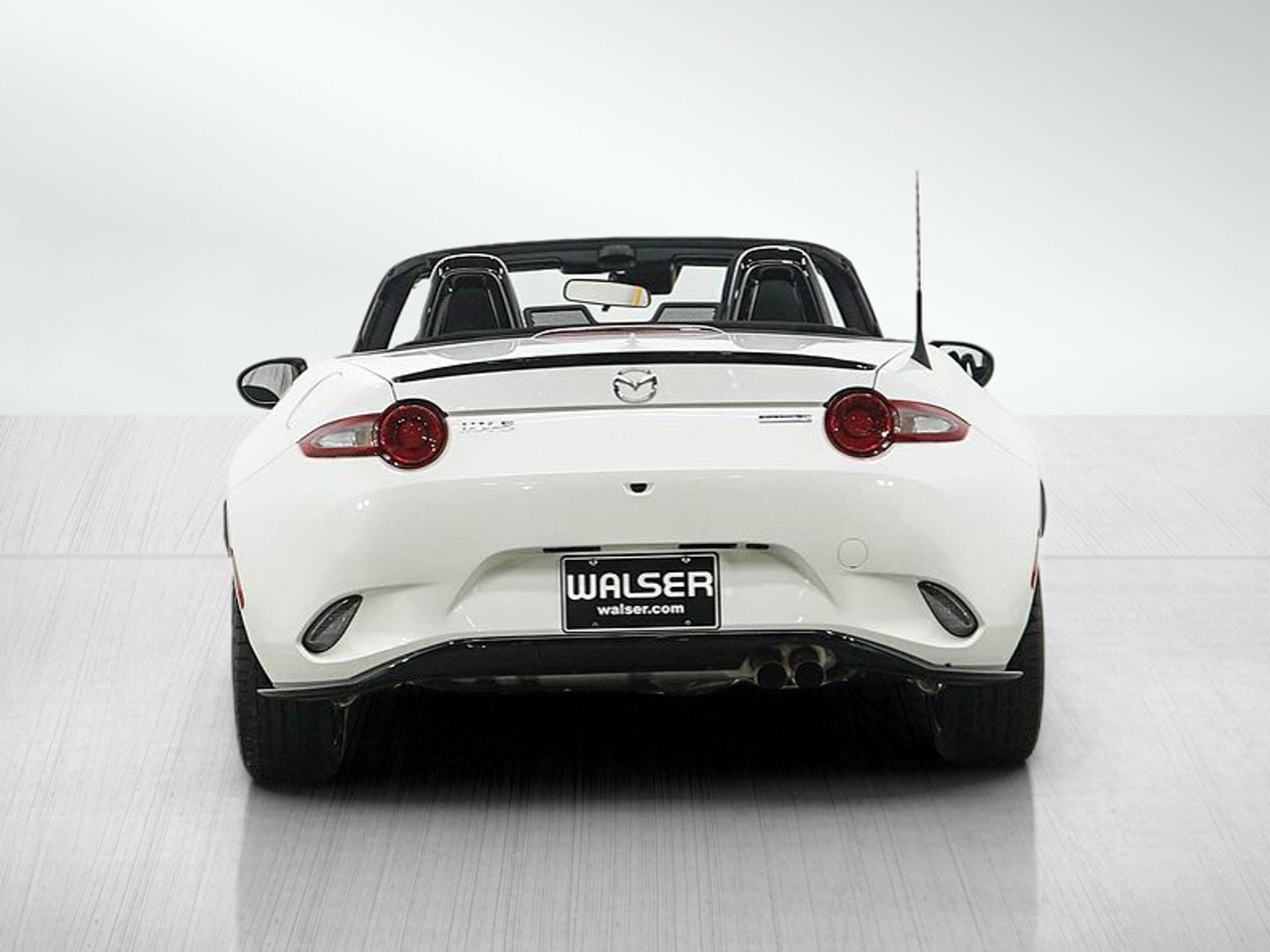 Used 2023 MAZDA MX-5 Miata Club w/ Appearance Package RWD image 6