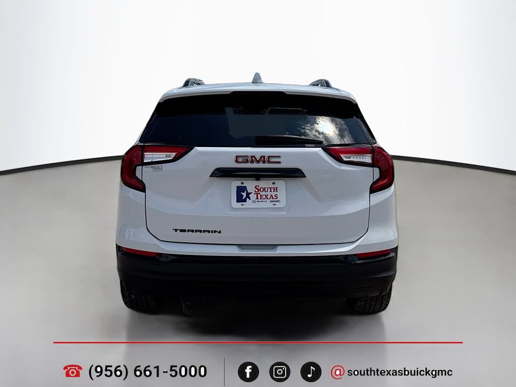 Used 2024 GMC Terrain SLE w/ Driver Convenience Package FWD image 7