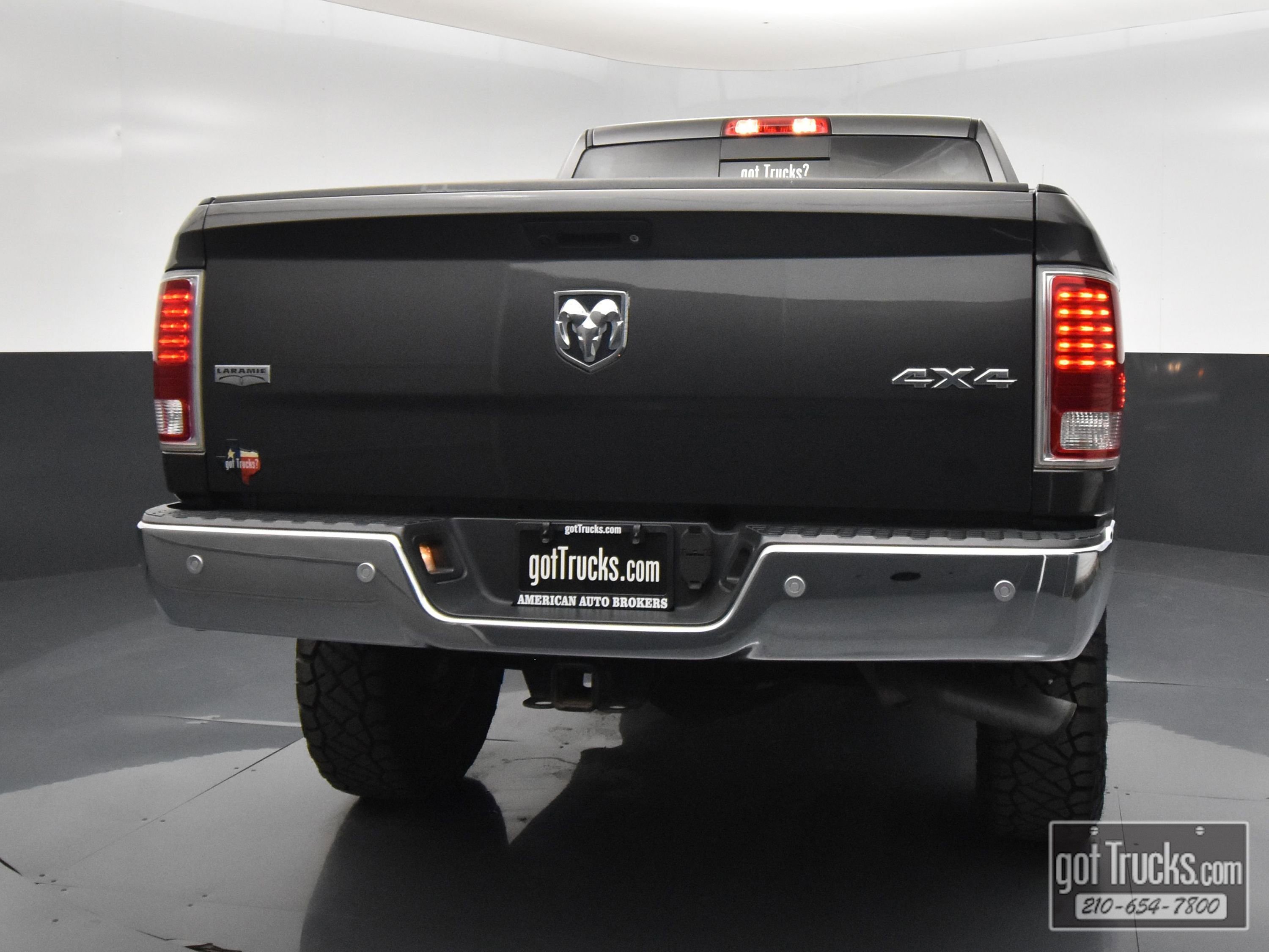 Used 2018 RAM 2500 Laramie w/ Snow Chief Group AWD/4WD image 6