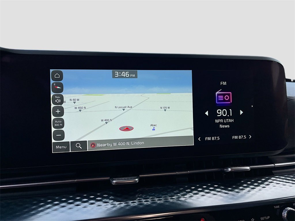 Used 2022 Kia Carnival SX Prestige image 13