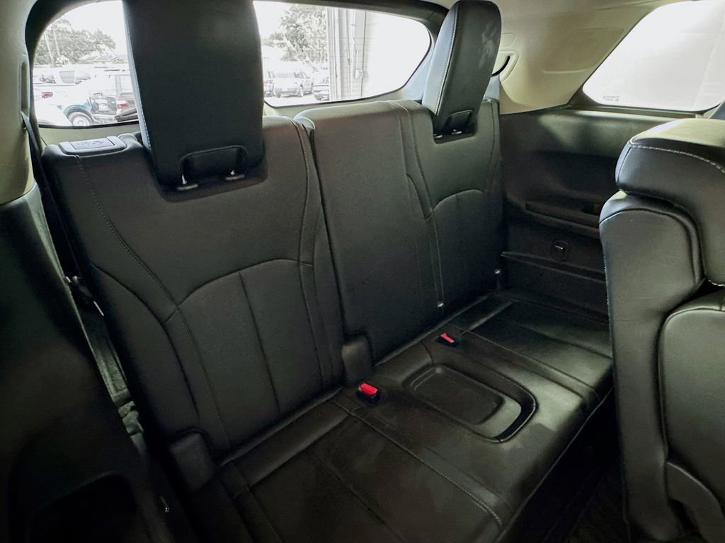 Certified 2026 INFINITI QX60 Luxe w/ Family Package FWD image 29