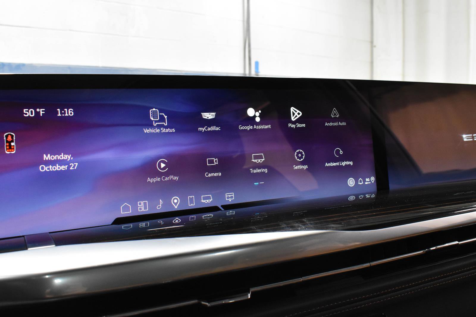 New 2026 Cadillac Escalade ESV Luxury w/ Touring Package image 7