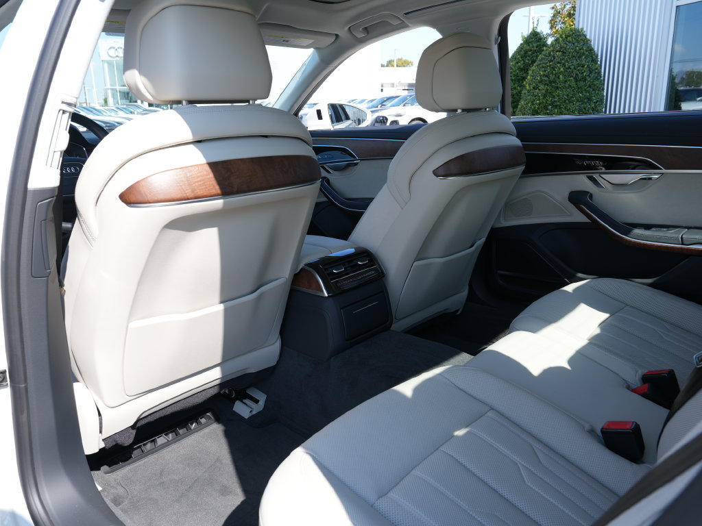 Used 2024 Audi A8 L 3.0T AWD/4WD image 23