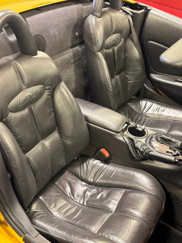 Used 2002 Chrysler Prowler image 17