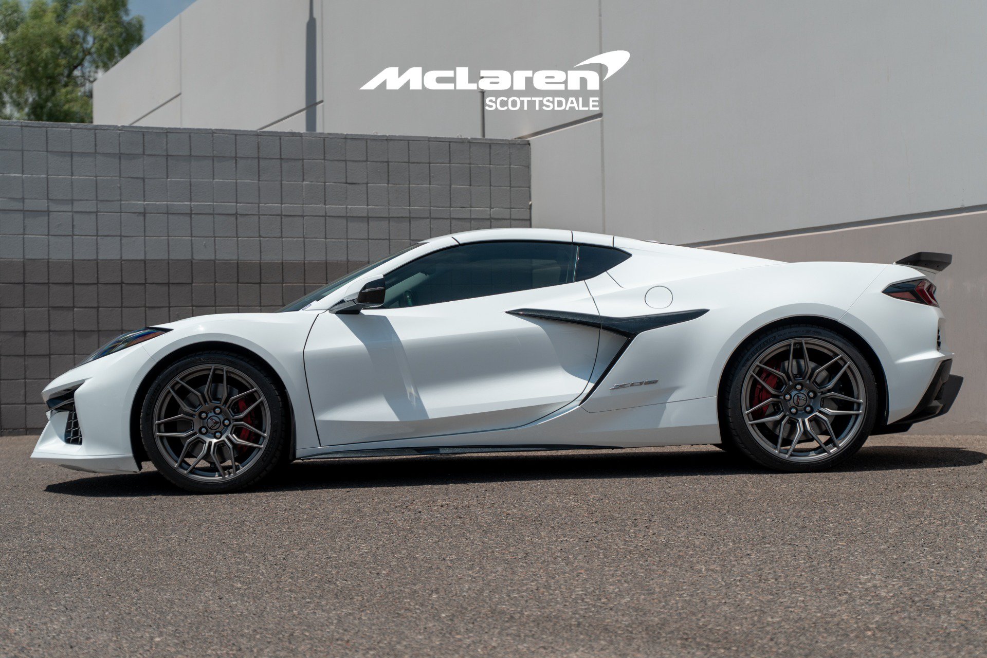 Used 2024 Chevrolet Corvette Z06 w/ Chrome Exterior Badge Package RWD image 4