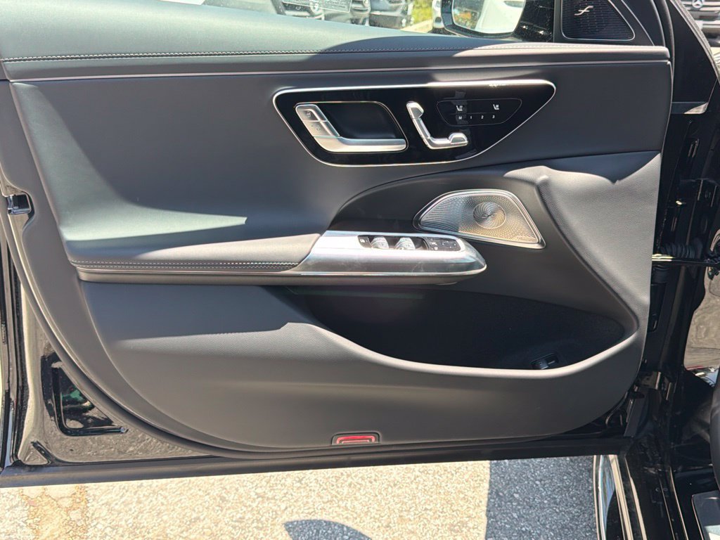 New 2026 Mercedes-Benz E 53 AMG e 4MATIC Sedan image 19