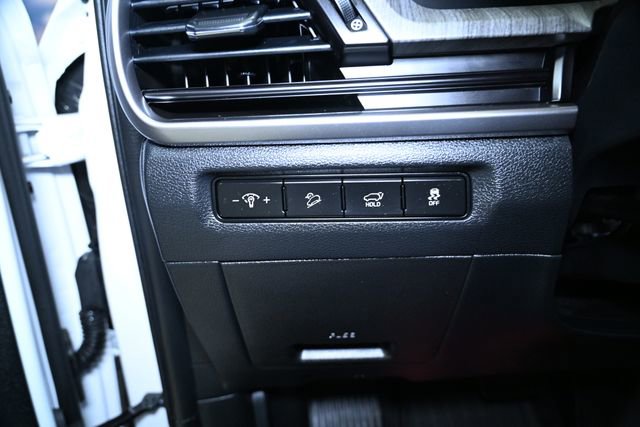 Used 2025 Kia Telluride EX w/ EX Captain's Chair Package image 38