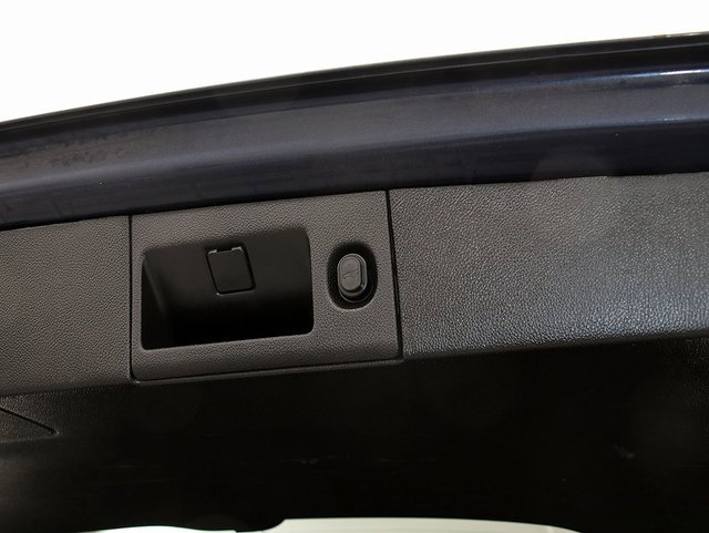 Used 2018 GMC Yukon SLE w/ Convenience Package image 30