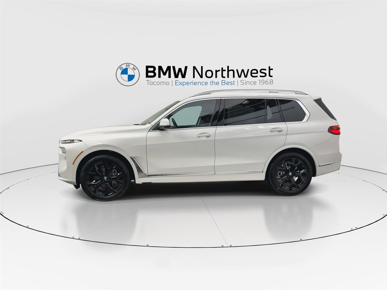 New 2026 BMW X7 xDrive40i w/ Premium Package image 10