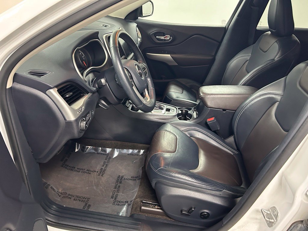 Used 2018 Jeep Cherokee Limited AWD/4WD image 12