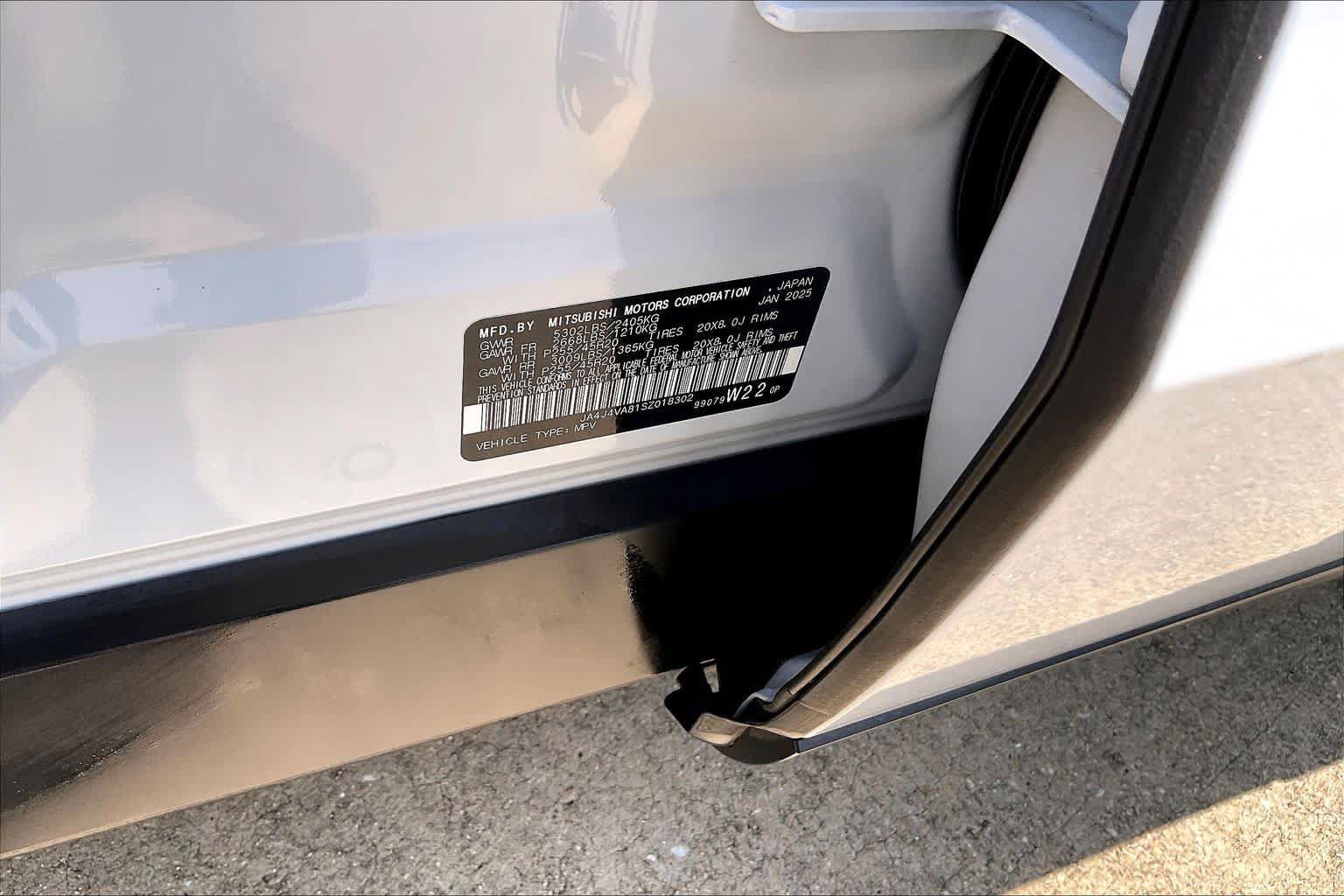 Used 2025 Mitsubishi Outlander SE AWD/4WD image 32
