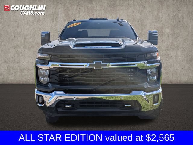 Used 2025 Chevrolet Silverado 3500 LT w/ All Star Edition AWD/4WD image 2