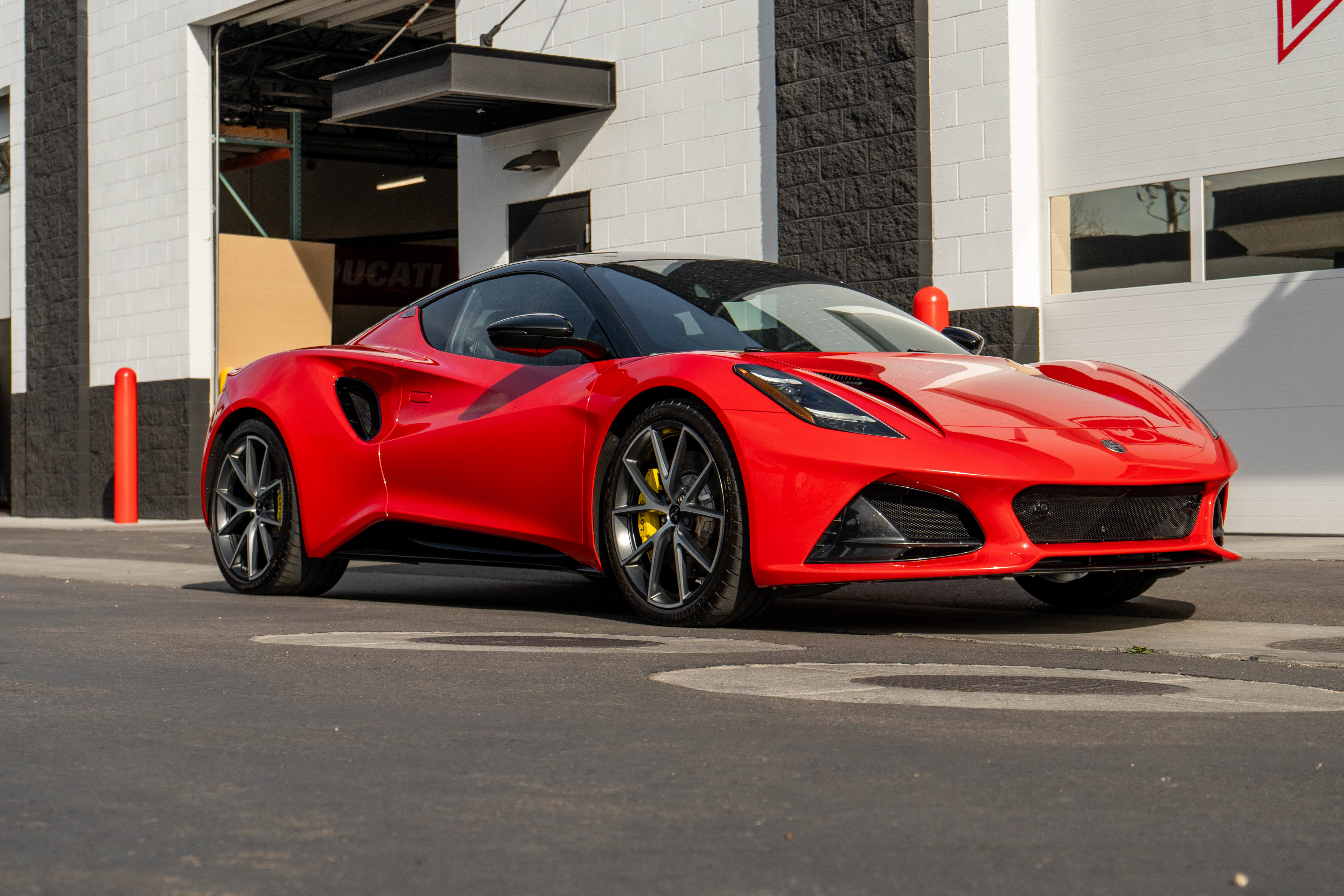 Used 2025 Lotus Emira image 43