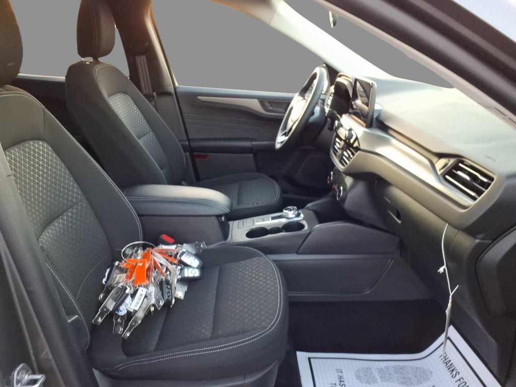 New 2025 Ford Escape Active w/ Cold Weather Package image 13