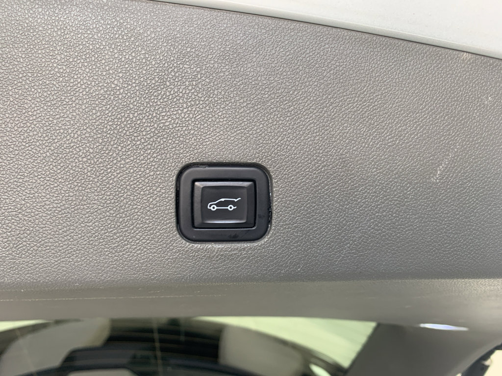 Used 2023 Cadillac XT6 Premium Luxury FWD image 38