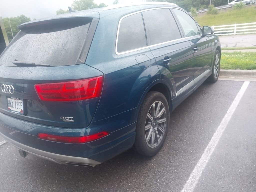 Used 2018 Audi Q7 3.0T Premium Plus AWD/4WD image 2