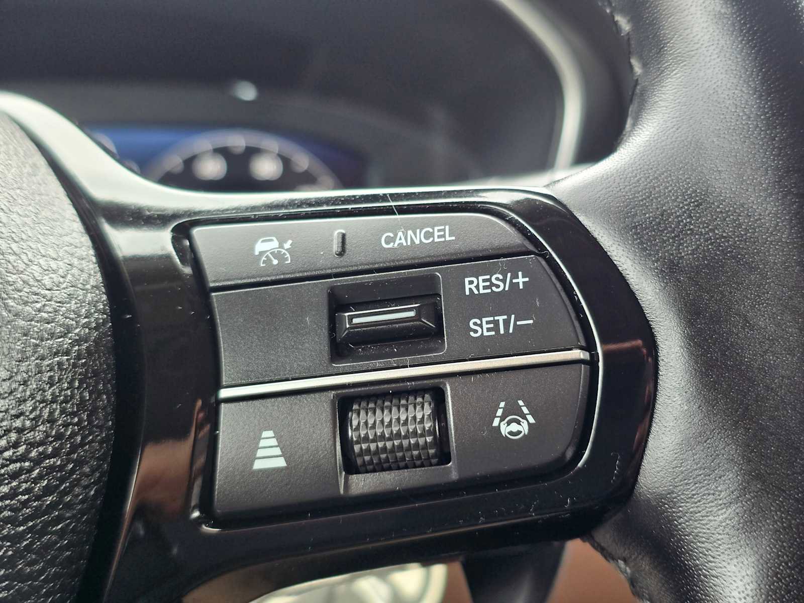 Used 2025 Honda Pilot Elite image 34