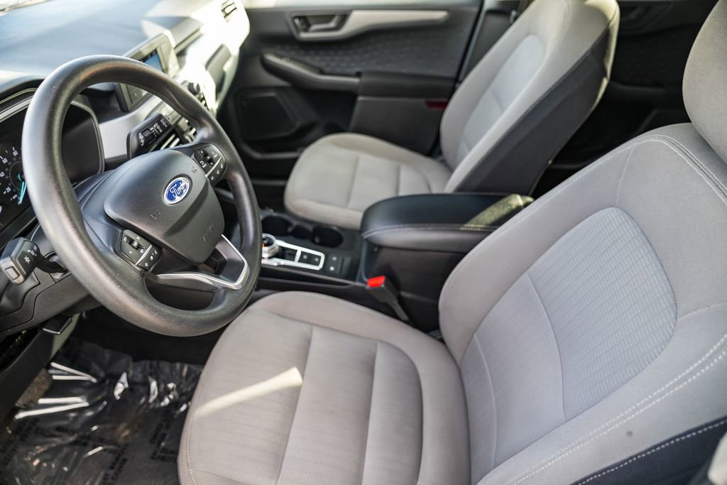 Used 2020 Ford Escape S image 21
