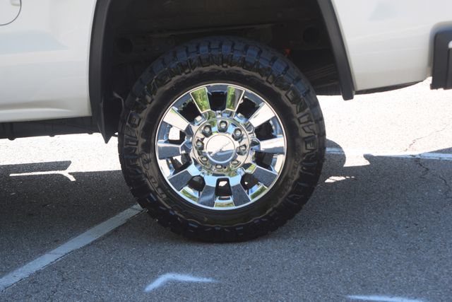 Used 2019 GMC Sierra 2500 Denali w/ Duramax Plus Package AWD/4WD image 27