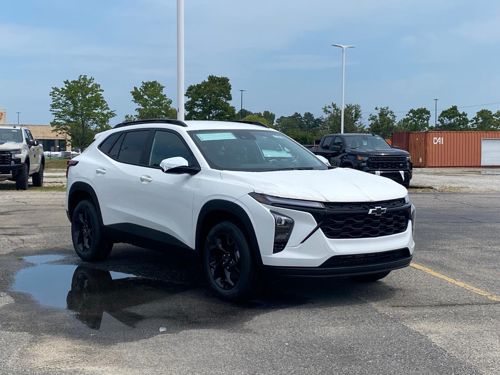 New 2026 Chevrolet Trax LT w/ Driver Confidence Package FWD image 2