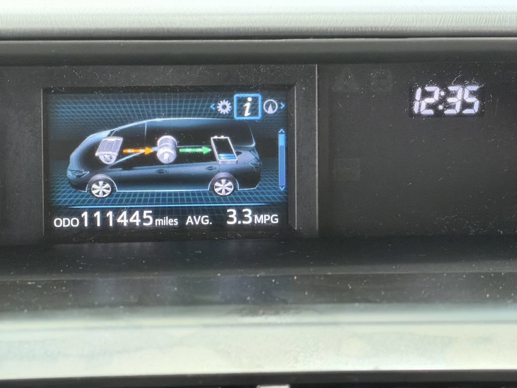 Used 2017 Toyota Prius V Three FWD image 17