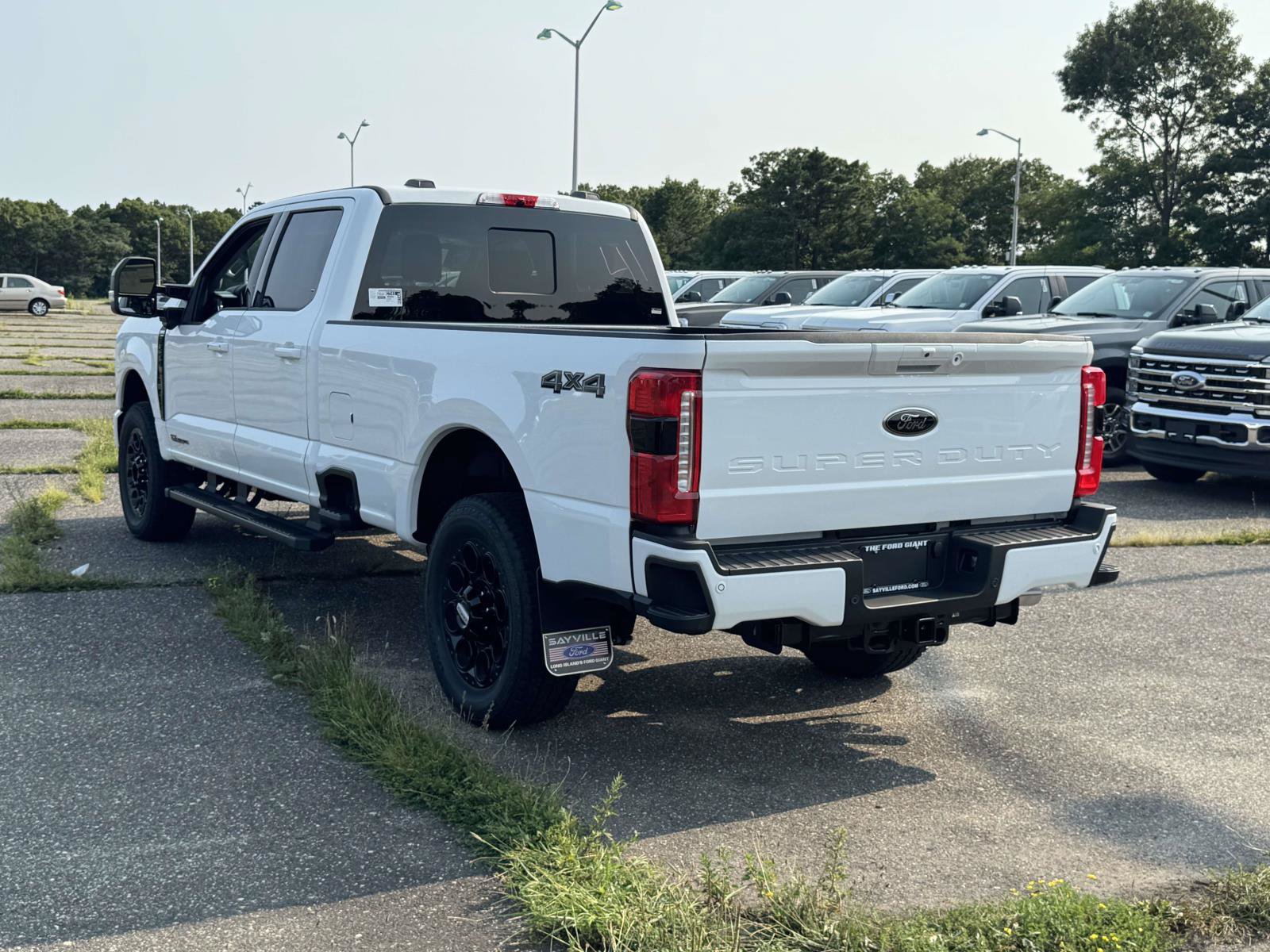 New 2026 Ford F250 Lariat w/ Black Appearance Package AWD/4WD image 8