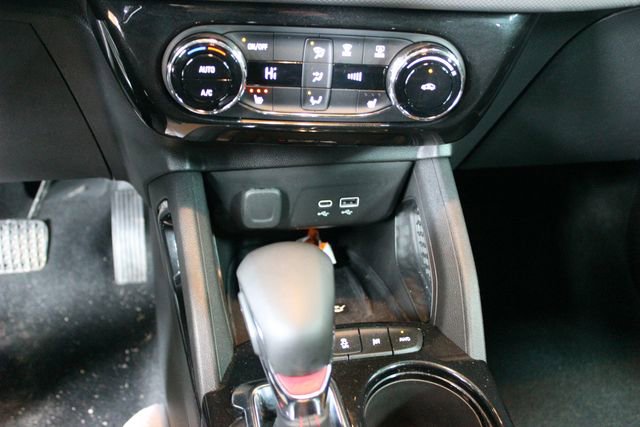 Used 2025 Chevrolet TrailBlazer RS w/ Convenience Package image 21