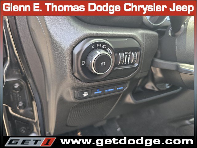 Certified 2022 Jeep Wrangler Unlimited Sahara w/ Safety Group AWD/4WD image 22