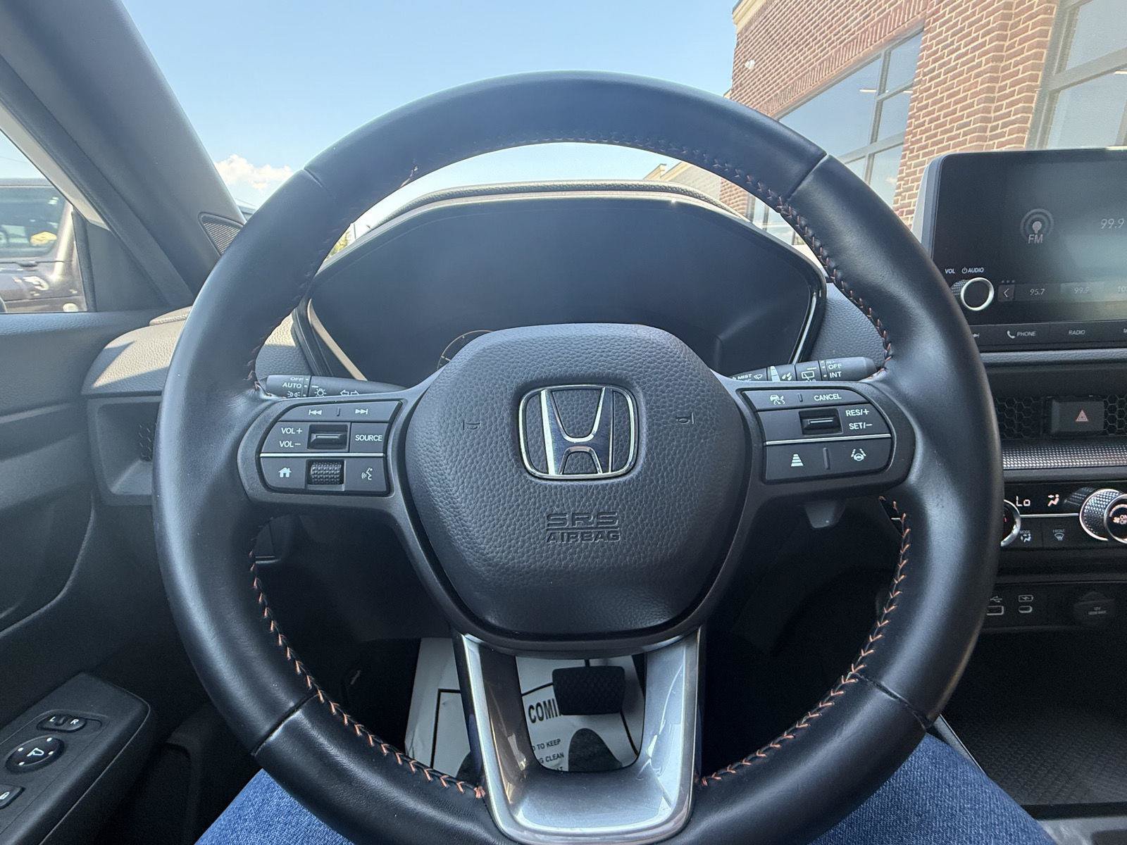 Used 2025 Honda CR-V Sport image 11