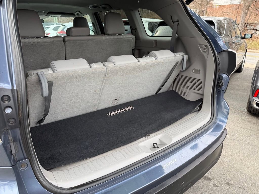 Used 2014 Toyota Highlander Plus image 31