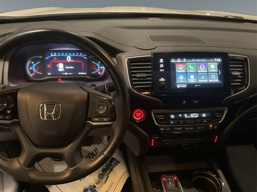 Used 2022 Honda Pilot Touring image 11
