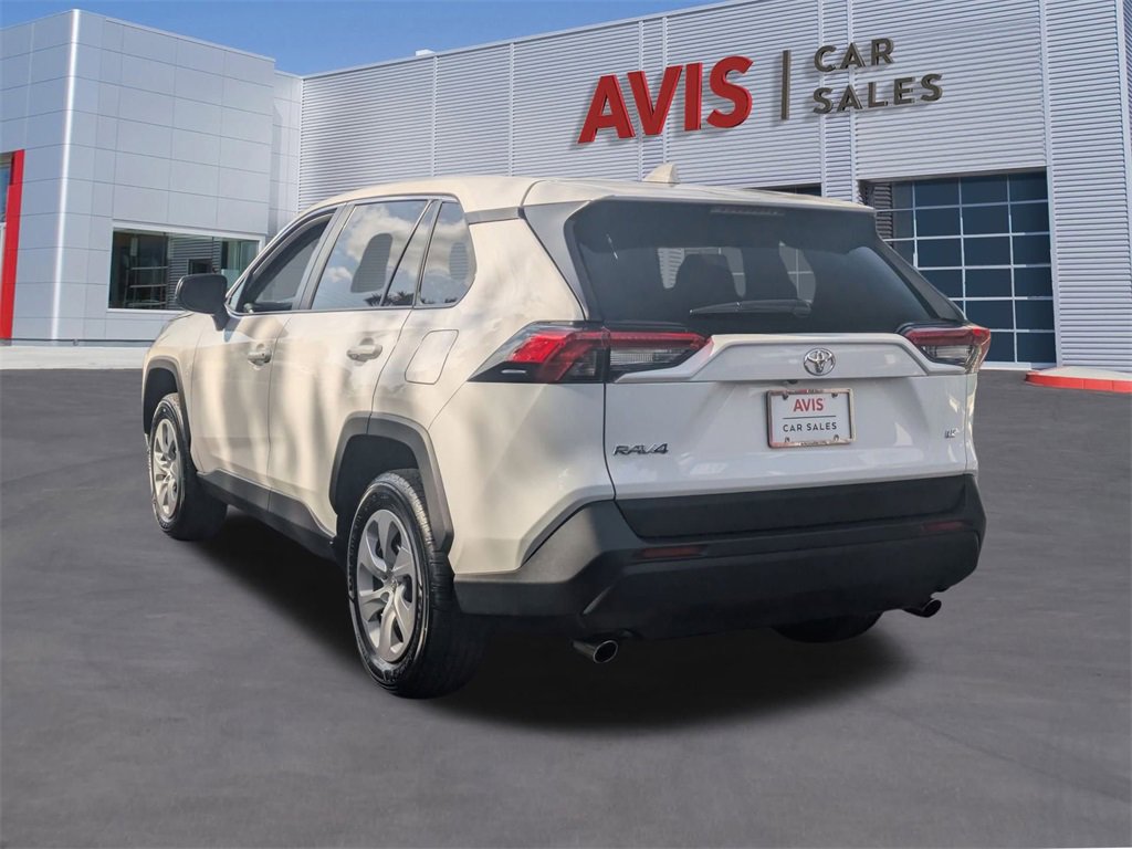 Used 2025 Toyota RAV4 LE image 9