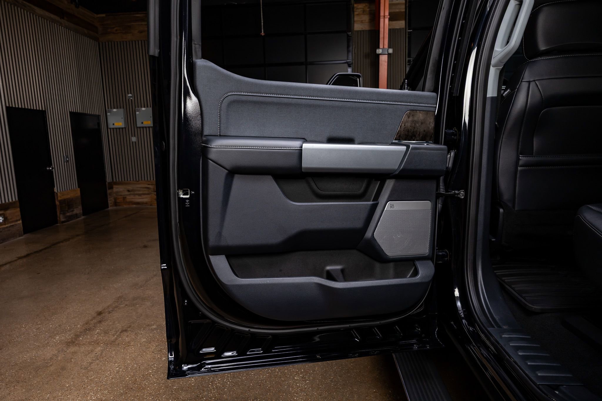 Used 2024 Ford F350 Lariat w/ Lariat Ultimate Package image 38