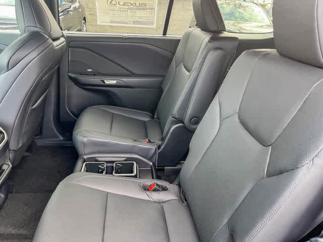 New 2026 Lexus TX 500h AWD image 32