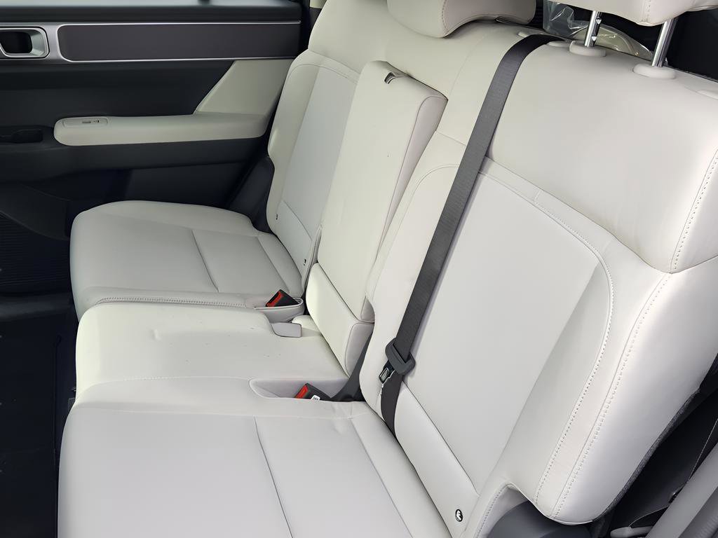 New 2026 Hyundai Santa Fe SE image 11