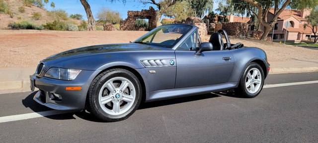 Used 2000 BMW Z3 2.5i image 1