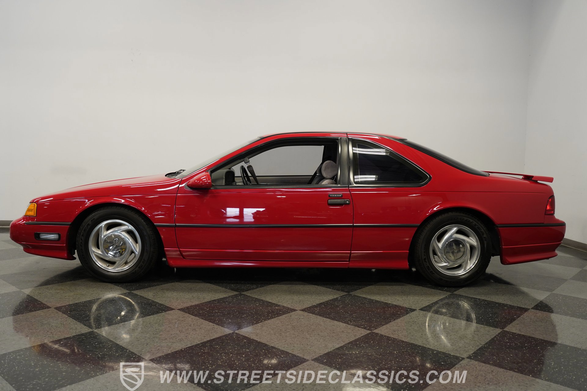 Used 1990 Ford Thunderbird Super image 2