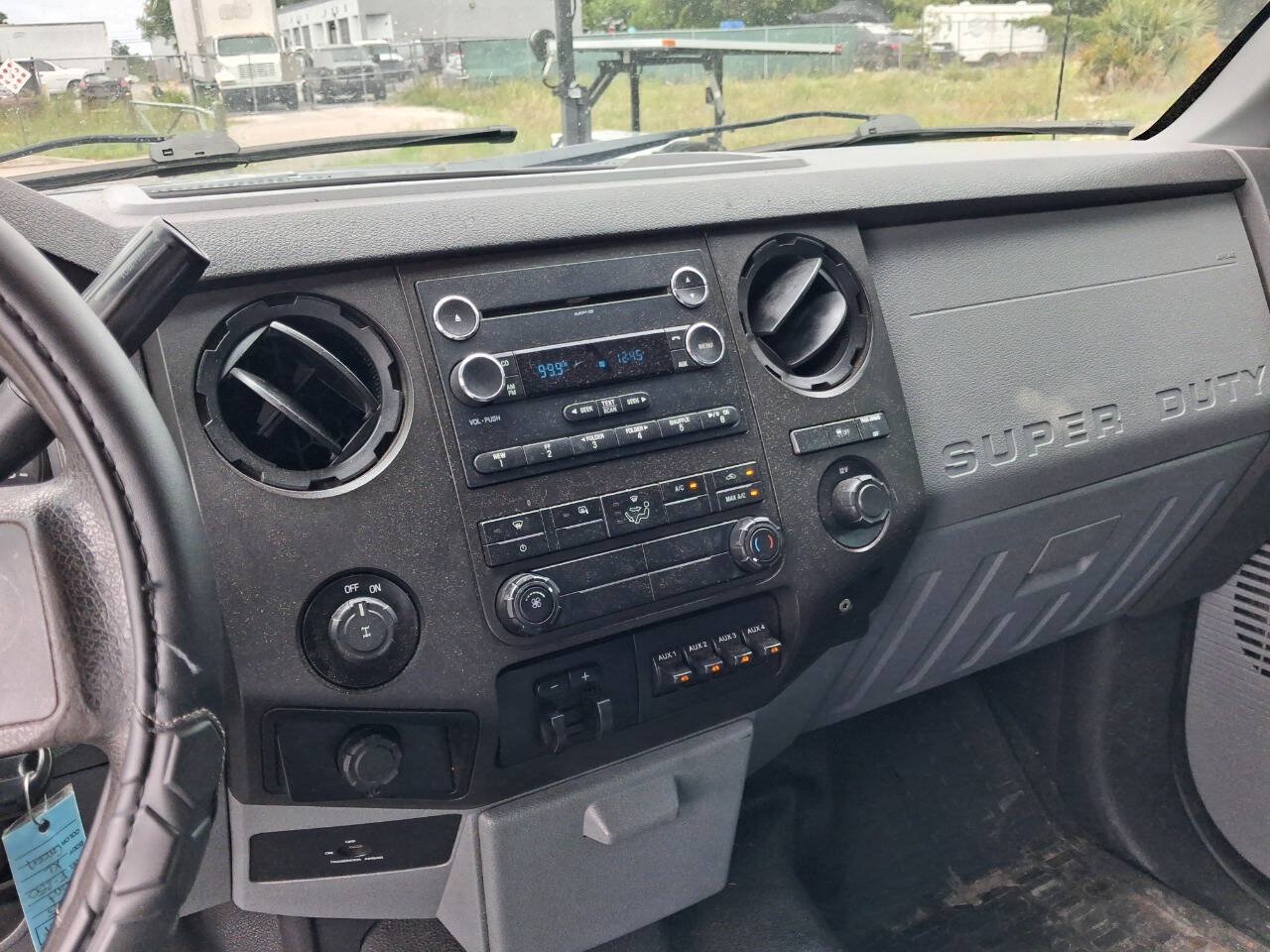 Used 2015 Ford F250 XL w/ Power Equipment Group RWD image 13